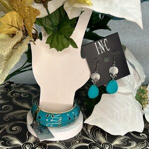 NWT Nordstrom Bracelet Teal Green with Gold Navy Blue and Rhinestone Oval Shapes